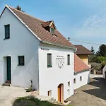 Holiday home Troadkostn Drasenhofen
